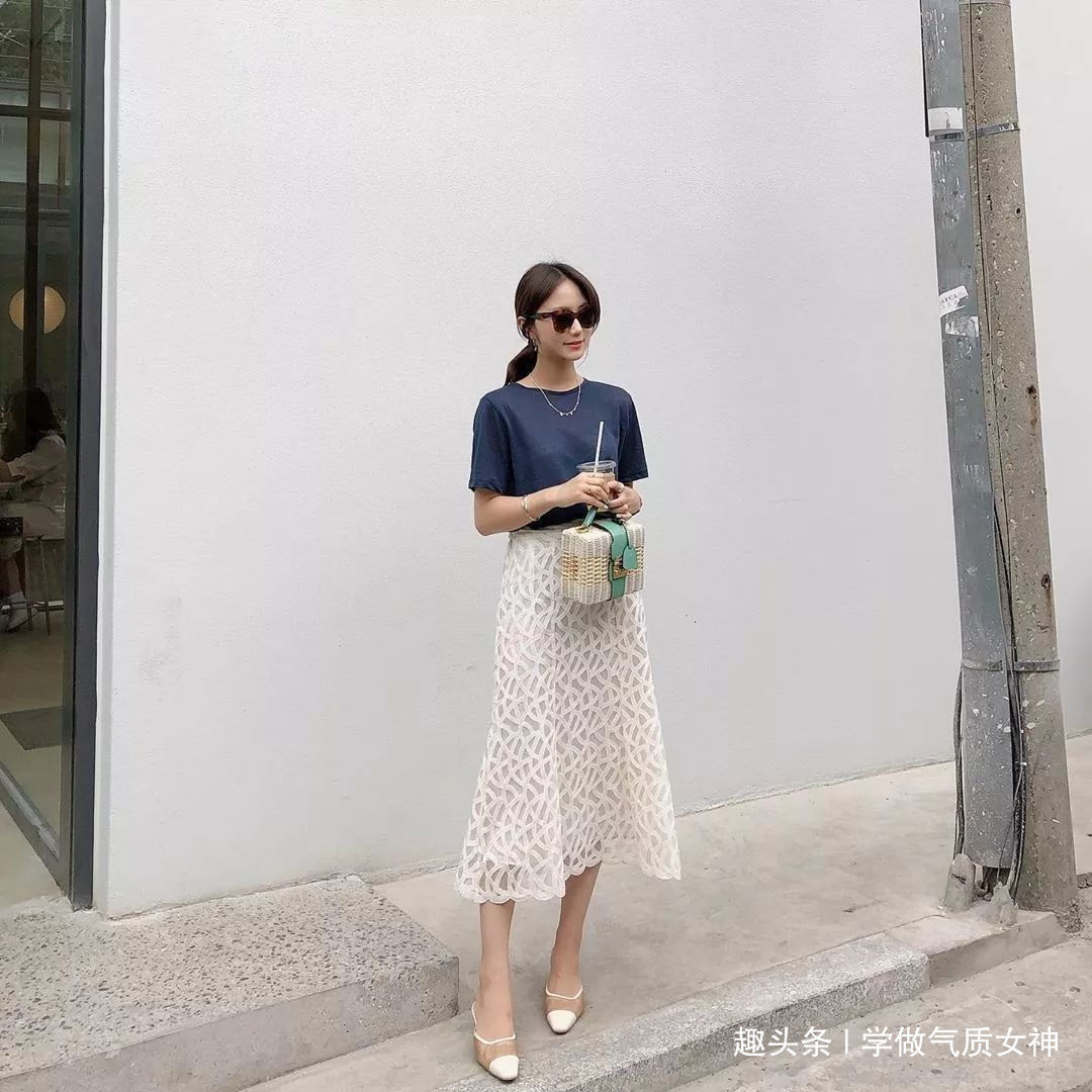 一字带凉鞋 凉鞋,这样穿才时髦 !