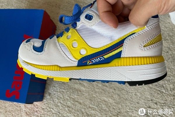 配色|Sneaker 篇一百一十八：Saucony Azura OG和Grid 8500开箱