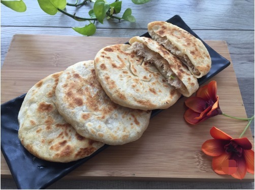 在家烙馅饼,总是没有外面买的皮柔软,其实技巧都在和面上