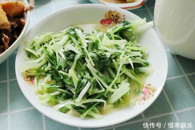 三人晚餐,鸡鸭鱼肉真丰盛,在家做太实惠了