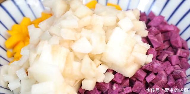 香甜|早餐试试这样做,不用揉不用擀,筷子搅一搅,出锅香甜松软,真香