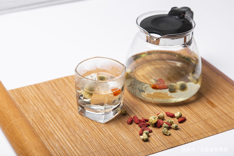 喝茶|40岁后,无论男女,常喝3茶,改善亚健康,增强免疫力