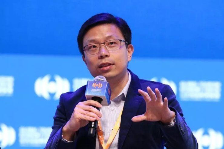 二维码|想征服精密光学的AI团队,差点被一个隐形二维码拦住