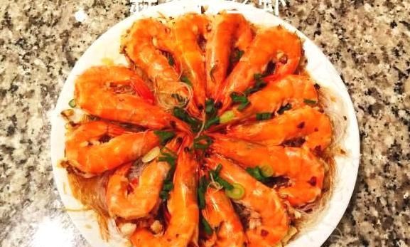 挑选20道菜肴分享，口感丰富鲜香不腻，每次上桌抢光光