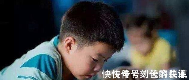 手机|班主任坦言孩子手机装这3款软件，最容易学坏，家长要警惕