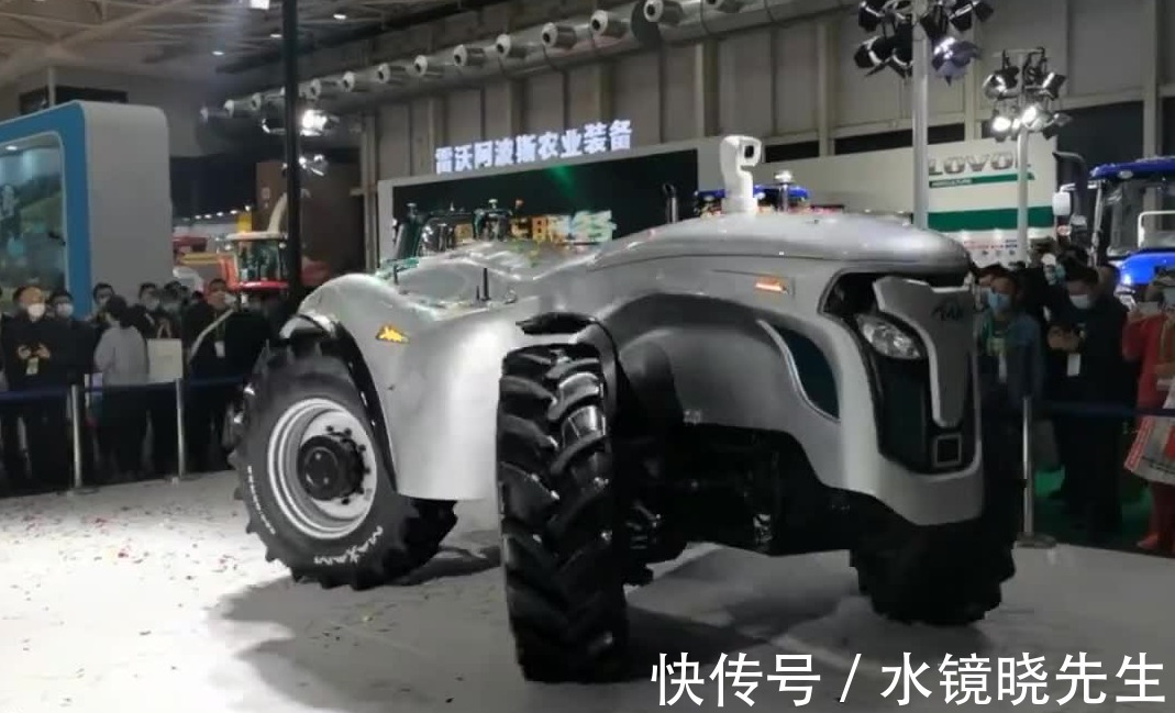 农业机械化|拖拉机也能无人驾驶?中国5G智能拖拉机问世,造型十分科幻