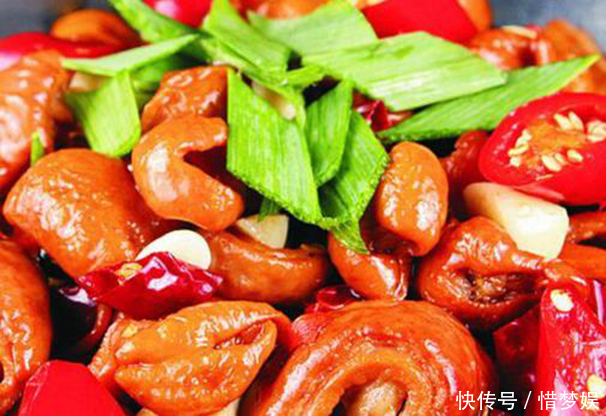 一年四季都喜欢吃的家常菜,非常鲜美,热乎乎的很暖胃