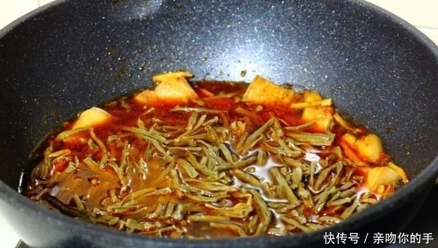 家常菜|一家三口的晚餐，都是家常菜，一顿成本不到30元，吃得特舒心