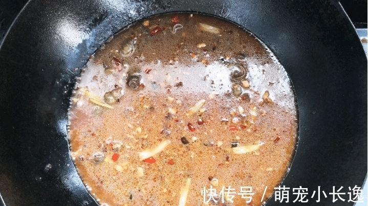 它被誉为“淡水鲍鱼”，钙是牛奶10倍，是海参6倍，才卖10元1斤