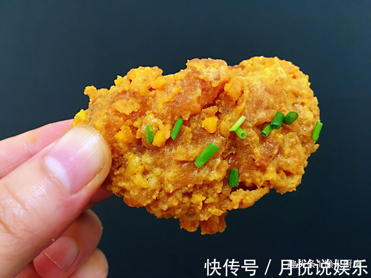 炸鸡翅我有小诀窍，这样炸出来的鸡翅又酥又香，色泽金黄