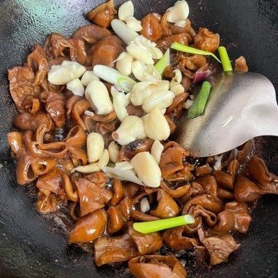 大葱|大厨教我的干煸肥肠的做法,果然好吃到没朋友