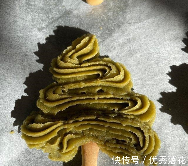 曲奇圣诞树-用尽你想象尽情的装饰!