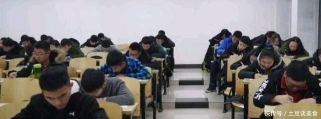 大学生：为什么要考大学英语四级和计算机二级？