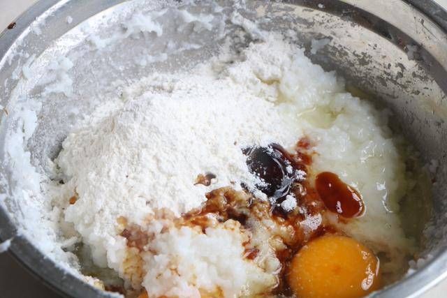 米饭鸡蛋饼|韭菜鸡蛋新吃法,比韭菜盒子简单,比煎饼好吃,早餐连吃3天不腻