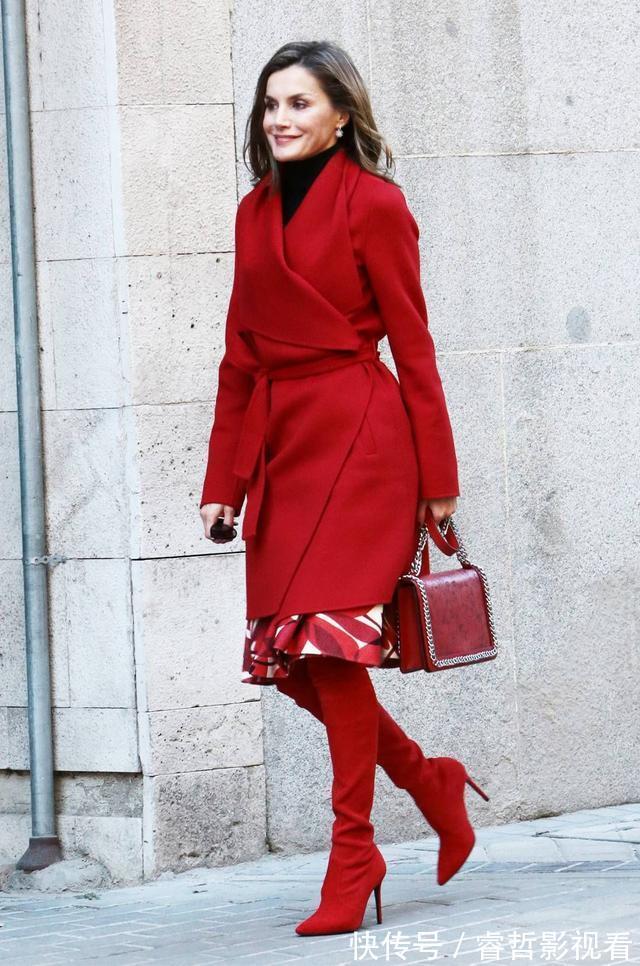 深色 降温怎么穿搭?西班牙王后抗冻有一套,时尚并不意味着一定露腿