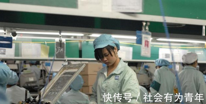 富士康|打工妹在富士康工作五年, 晒出卡里积蓄, 网友以为看错了!