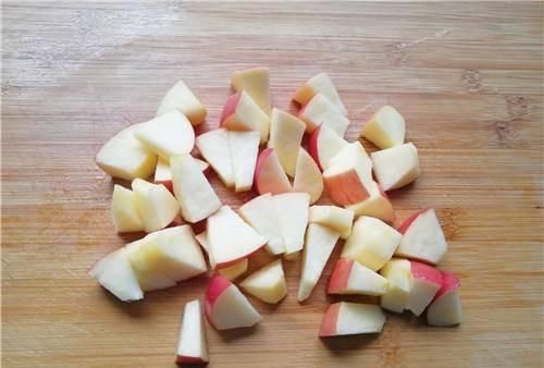 它是“天然粉底液”，常食毛孔小了，嫩滑无斑点