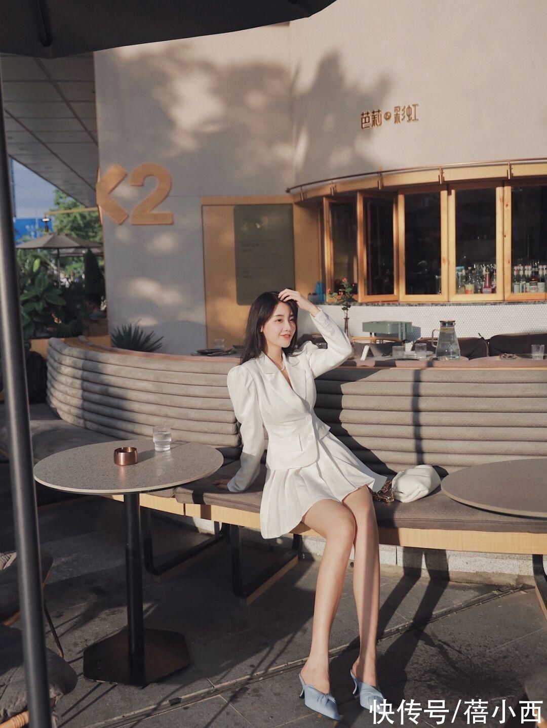 套装|这才是辣妹该学会的搭配方式,“修身+露肤”,让好身材得以尽显