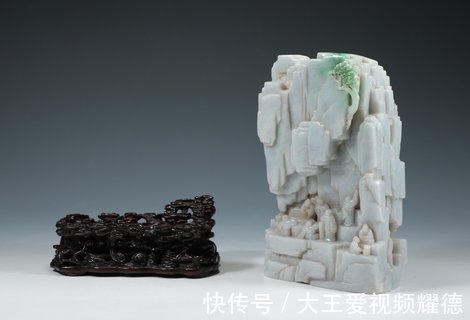 香山九老@清 翡翠香山九老人物图山子摆件