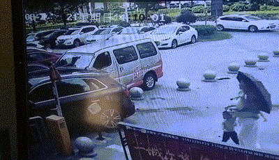 |搞笑GIF:在作死的路上一发不可收拾,这酸爽