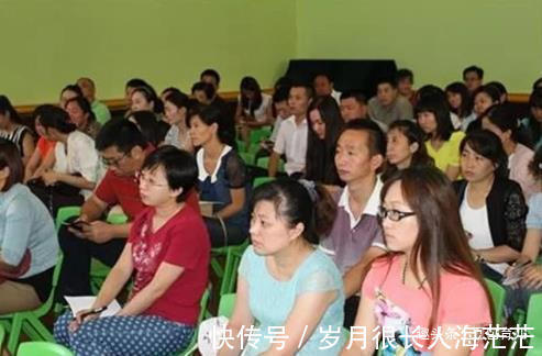 工作服|宝爸穿工作服参加家长会,幼儿园其他家长窃窃私语来错地方了吧