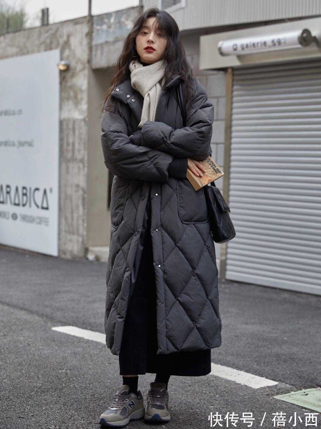 博主|时髦精今冬穿的外套不再是棉服,而是羽绒服,保暖、高级又有气质