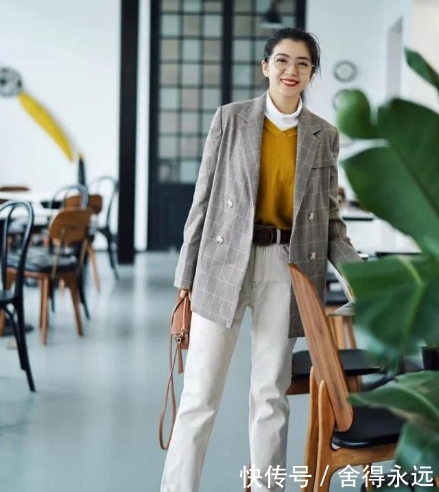 真正会穿的女人,春天穿西装不会配小脚裤,看三木就知道了!