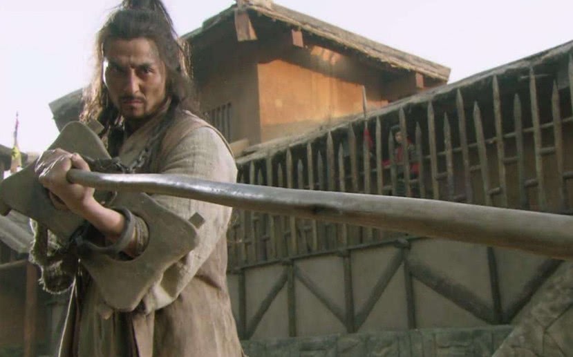 鲁智深|水浒传:落难的林冲,获得鲁智深的救助,没有让恶人高俅得逞