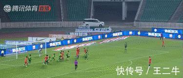 泰山隊(duì)|2比1，7連勝！泰山隊(duì)爆發(fā)，郝偉神換人，29歲國(guó)腳“打臉”李鐵