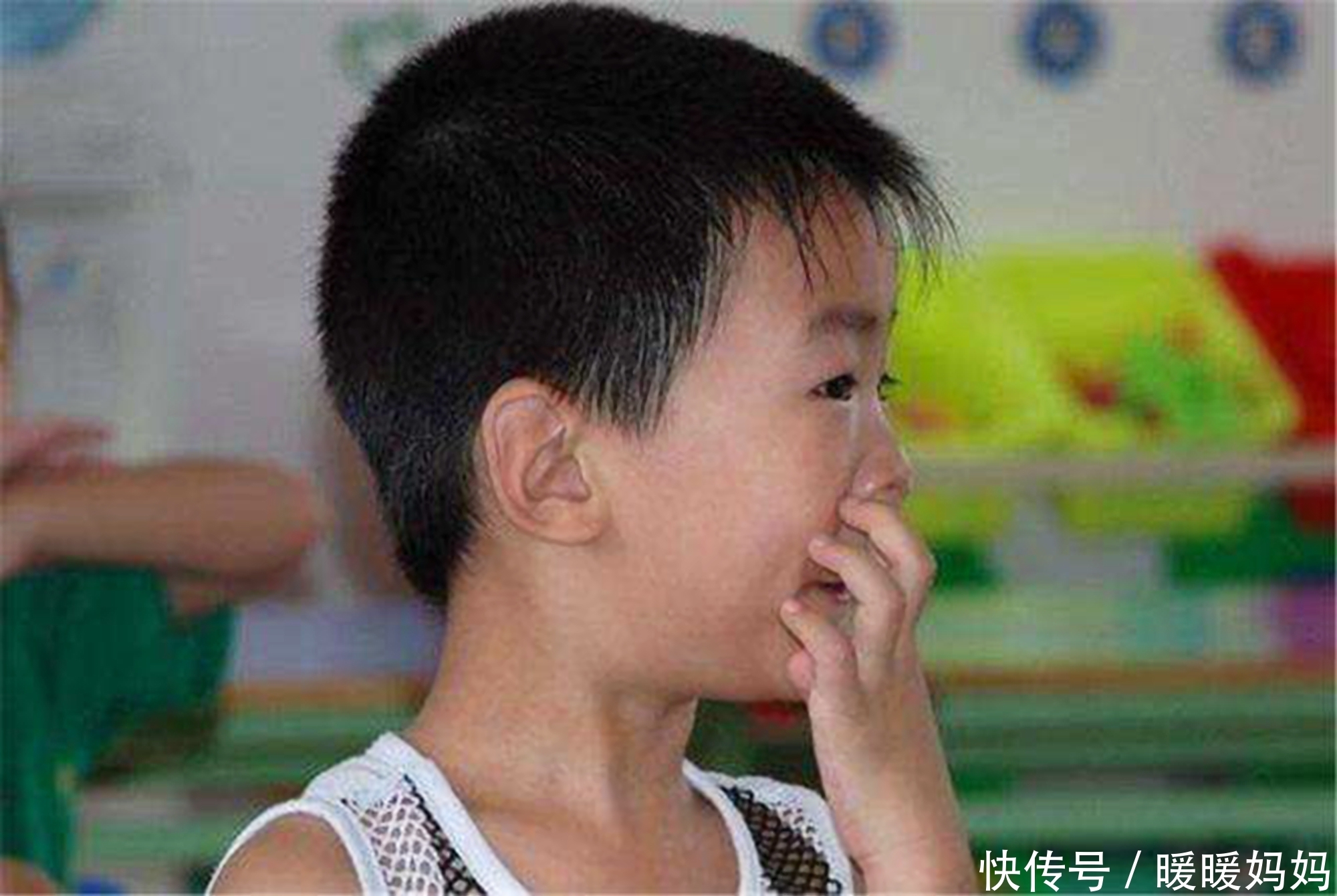大会|孩子从小经常“挖鼻孔”,长大会变丑?医生:大多逃不过两种结局
