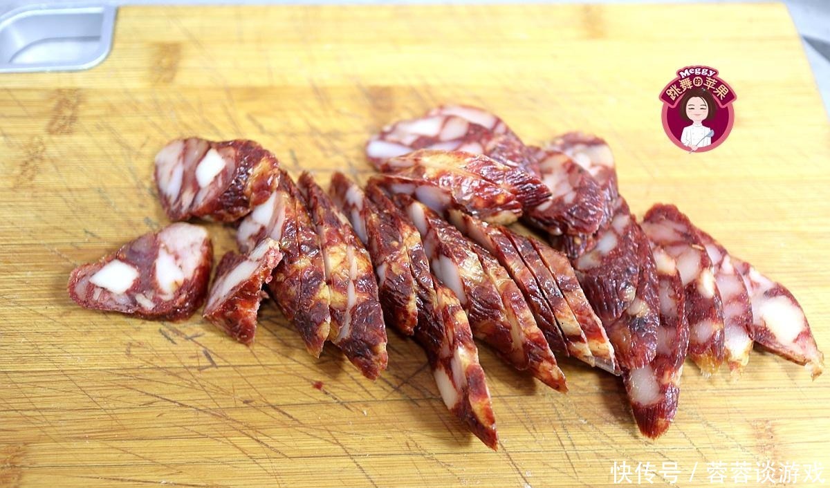 教你一道蒸菜,不用油不放盐,蒸一蒸就出锅,香辣开胃还没负担