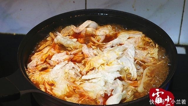 冬季当家菜，一块钱一斤，煮了一大锅，都喊没吃够，再来一锅，服