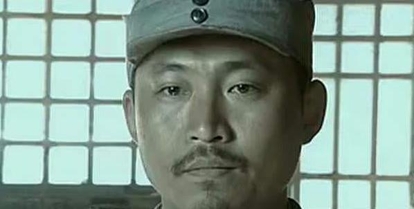 罐头|李云龙结婚只能吃大饼，张大彪为何能吃牛肉罐头？答案简单你得懂