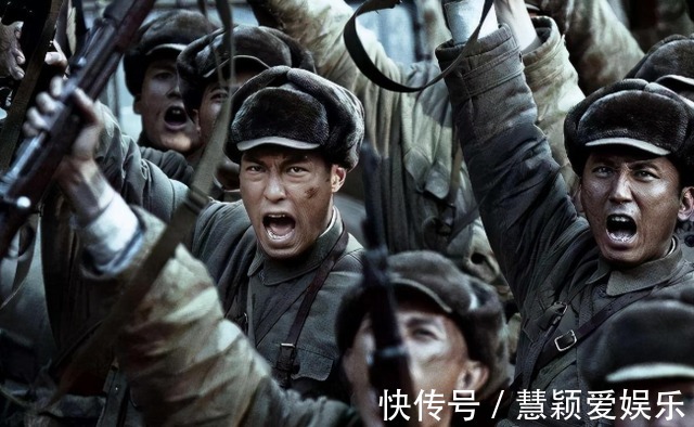 超長(zhǎng)巨幅海報(bào)宣傳，全景式展現(xiàn)抗美援朝，《跨過(guò)鴨綠江》即將開(kāi)播