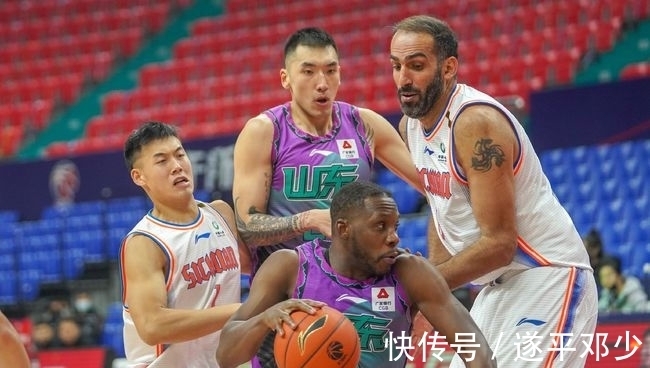 山东男篮|双外援+四悍将,曾硬刚广东辽宁,现在山东男篮为何不堪一击?