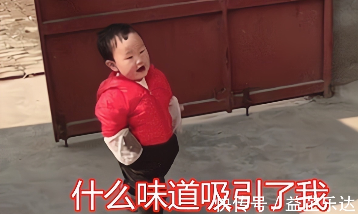 父母|小学生去派出所写作业火了，享专人一对一辅导，还成功蹭光一顿饭