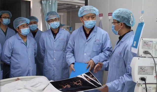 高血压|50岁大叔高血压不吃药,引发脑出血,医生:超过这个值必出问题