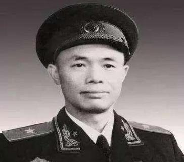 桂军钢七军|他是四野猛将,因轻敌被桂军钢七军包围,虽成功突围,但损失惨重