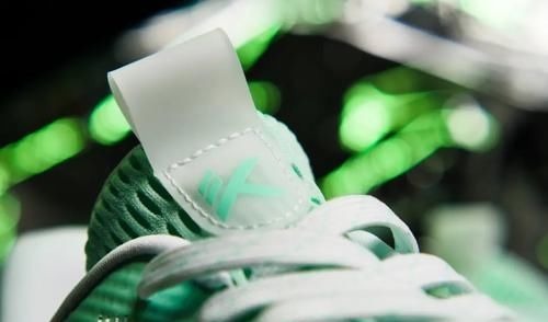 实战 罕见没有被贩子炒上天的国产实战!为何它200多就能入手?