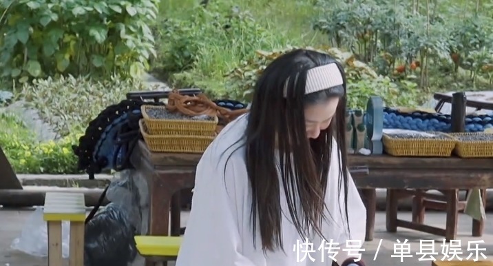 杨紫|向往5最不避嫌的嘉宾,让彭昱畅喊姨,主动给张艺兴晒被