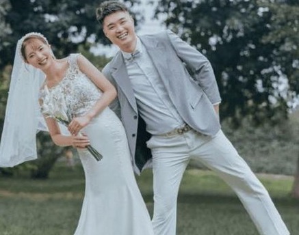 张常宁|女排高颜值女神传喜讯!气质出众不输张常宁,1米9老公高大帅气