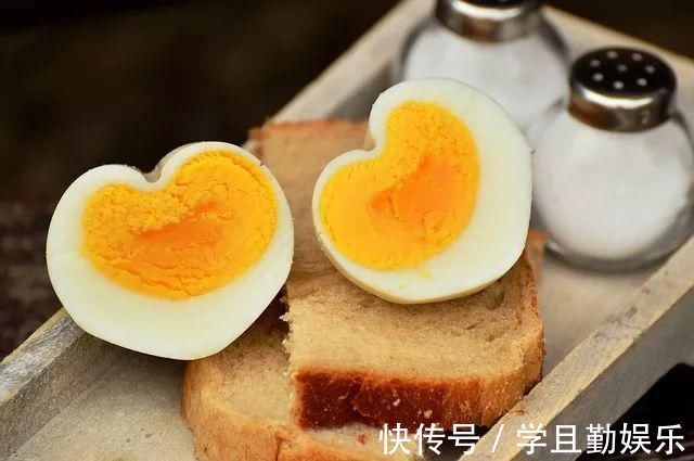 孩子|这3个时间段,爸妈千万不要玩手机,留点时间给孩子!