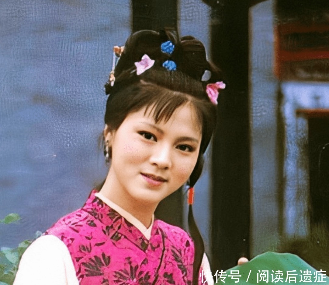 黛玉#袭人送茶,宝钗为何将喝剩下的那半杯,递给黛玉?