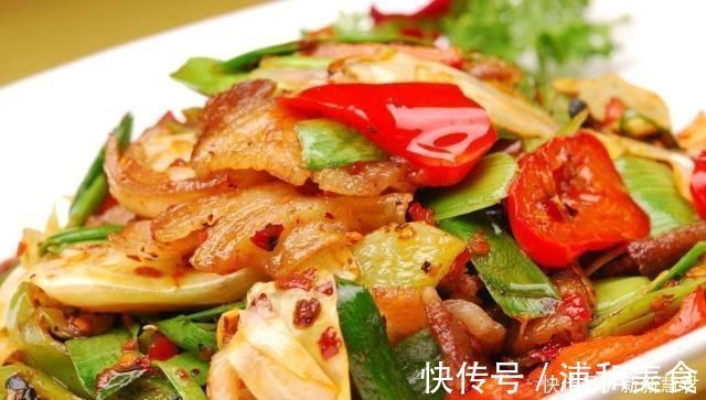 诀窍|做回锅肉时,牢记两个诀窍,别犯一个错误,回锅肉肥而不腻更好吃