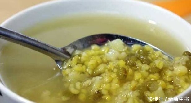  熬绿豆汤，用水直接煮是外行多加1步，6分钟“煮烂”，省时省火