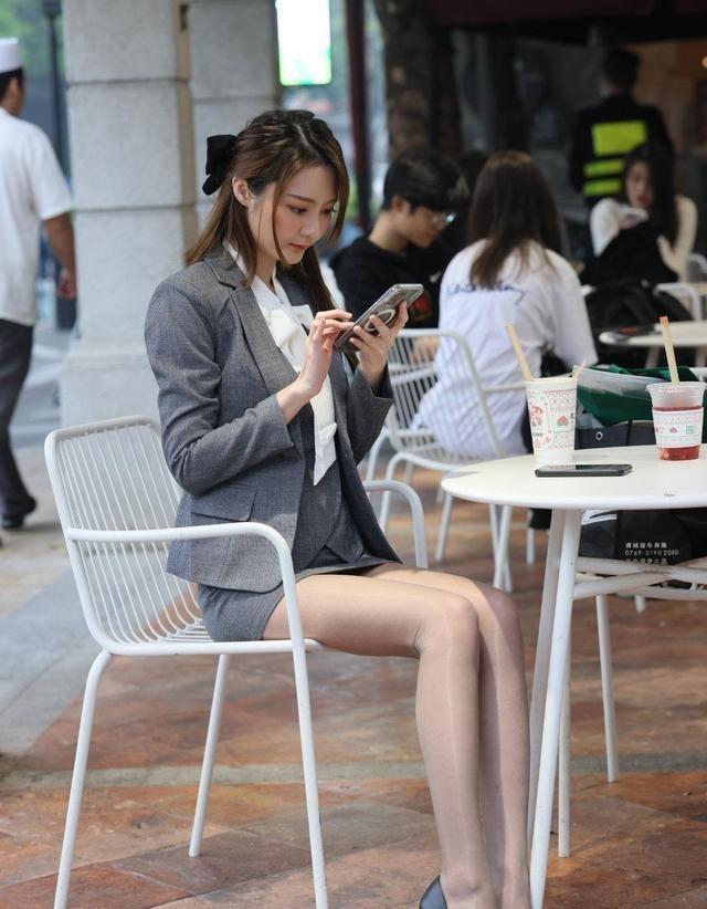 优雅|漂亮优雅的连衣裙更甜美可爱,带来不一样的风格,简洁干练