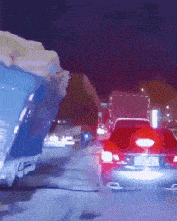 |搞笑动图:妹子,你这是相亲成功了吗?