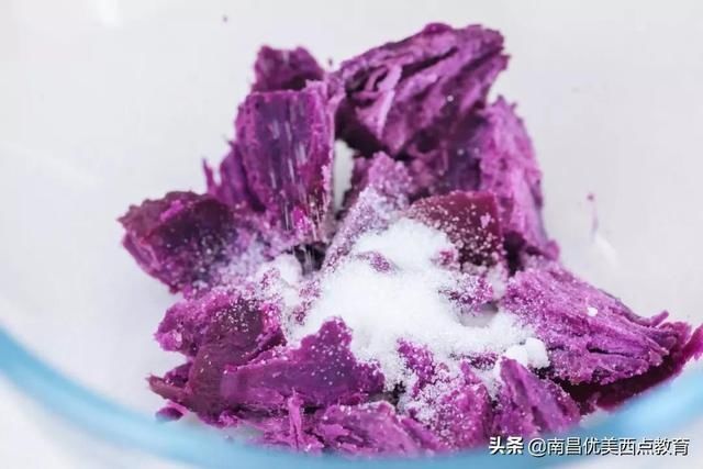 这一口外面卖18块!不如我教你们在家做,猜猜这是什么口味