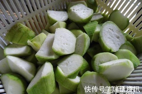 三伏天|三伏天,73岁奶奶天天吃这菜,面色红润身体好,便秘也不见了