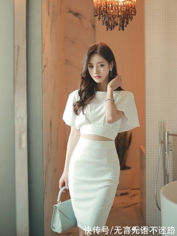美女|气质美女，白色包臀裙，唯美穿搭